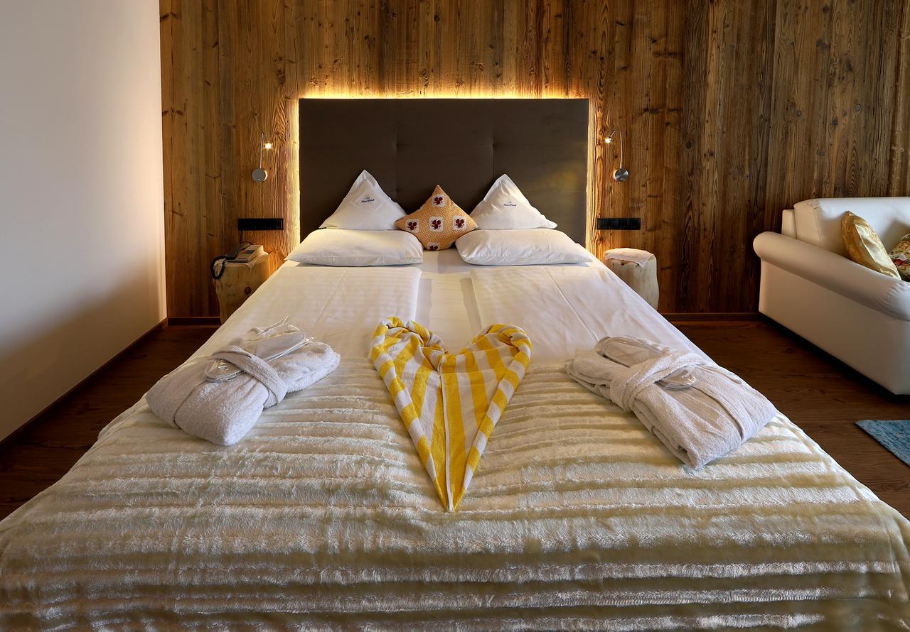 Hotel Kristall Фалцес Екстериор снимка