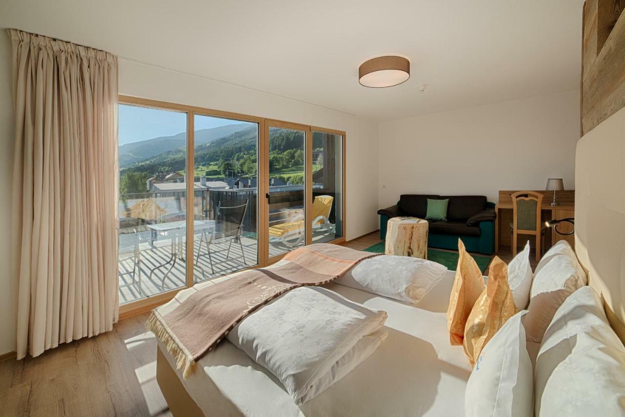 Hotel Kristall Фалцес Екстериор снимка