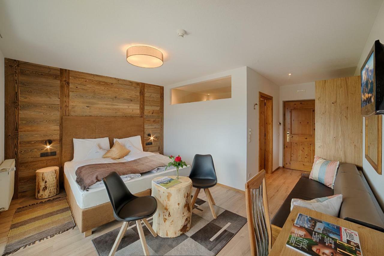 Hotel Kristall Фалцес Екстериор снимка