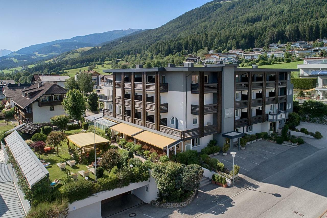Hotel Kristall Фалцес Екстериор снимка