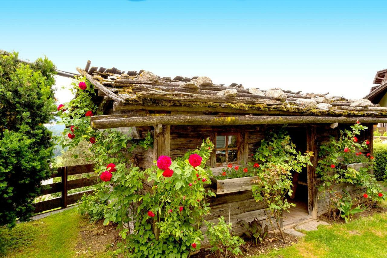 Hotel Kristall Фалцес Екстериор снимка