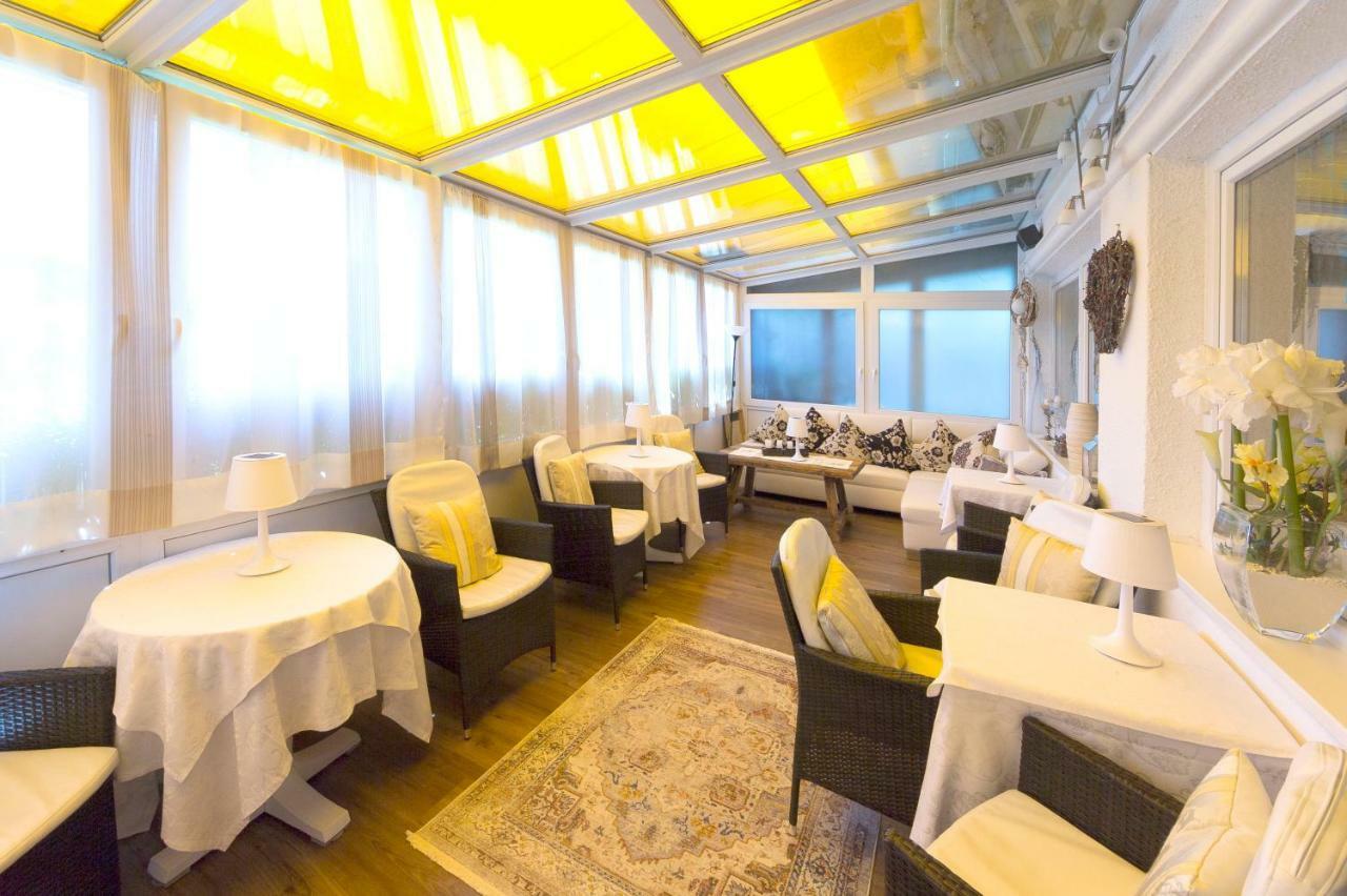 Hotel Kristall Фалцес Екстериор снимка